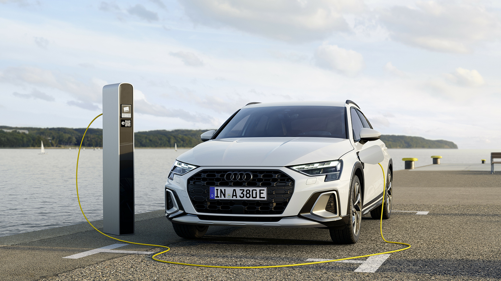 Πρεμιέρα για το ανανεωμένο Plug-in υβριδικό Audi A3 allstreet